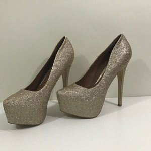Steve Madden gold glitter DEJAVU